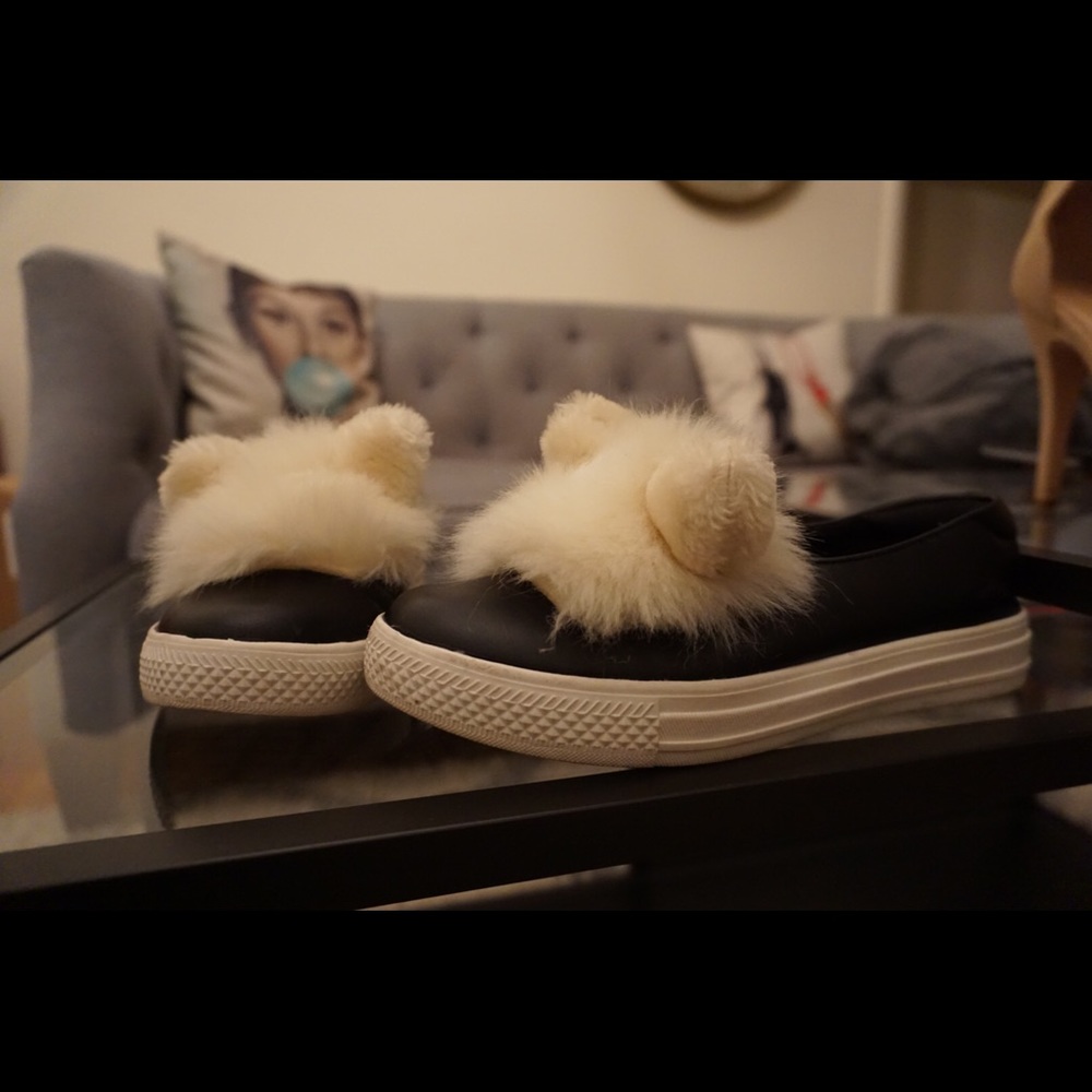 Like new furry leather sneakers- Tokyo boutique